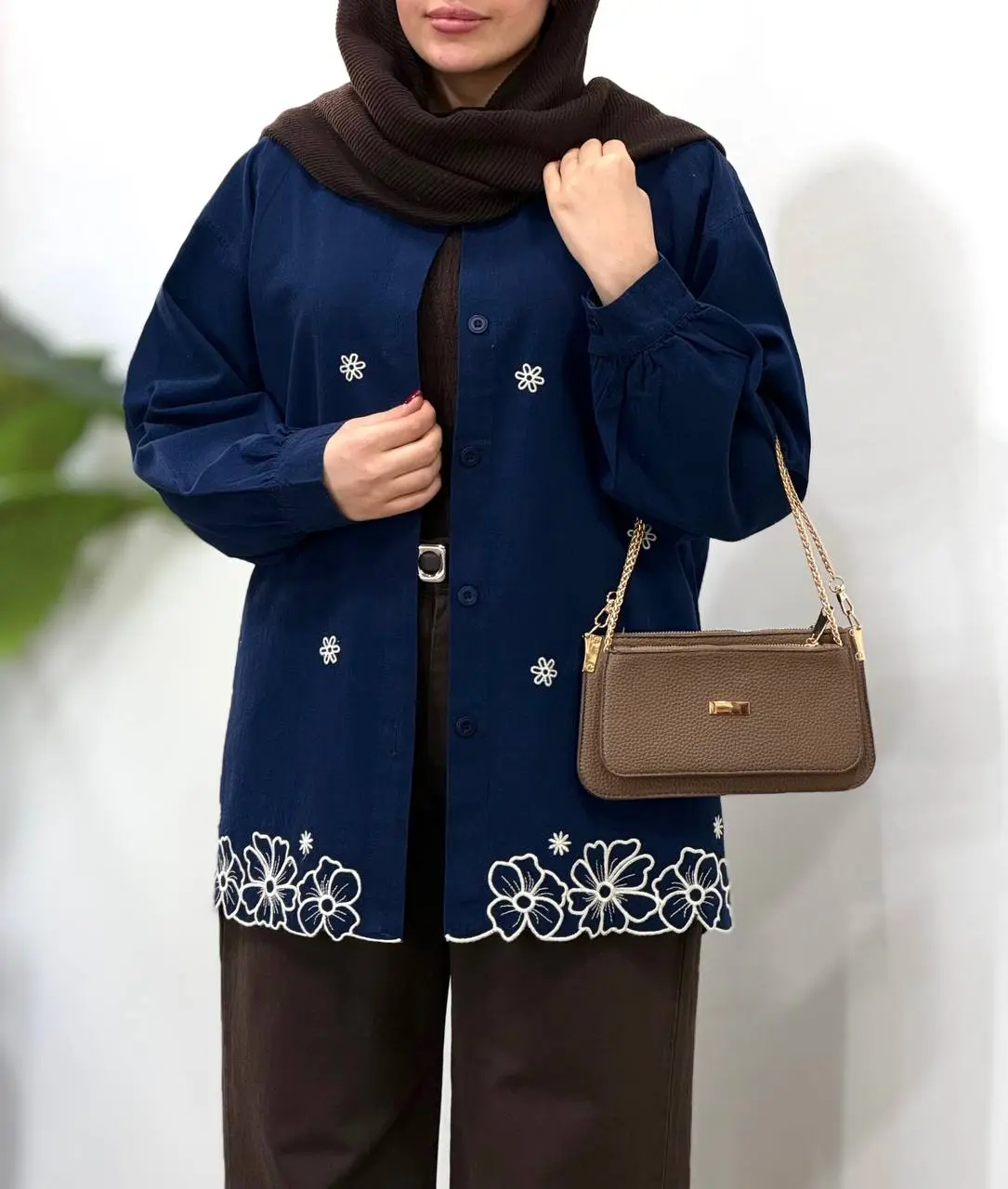 مانتو گلدوزی آیسو راز